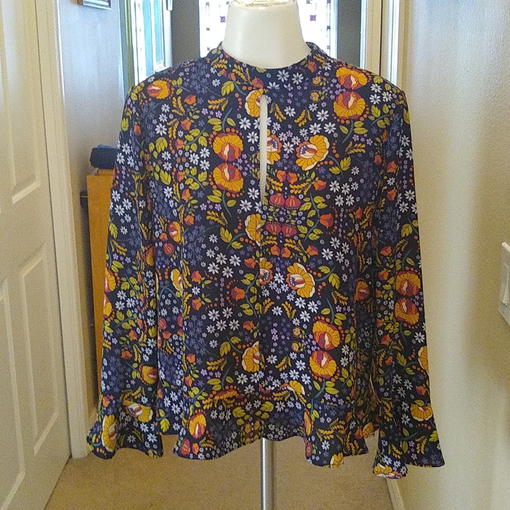Sfera collection boho floral blouse size medium
